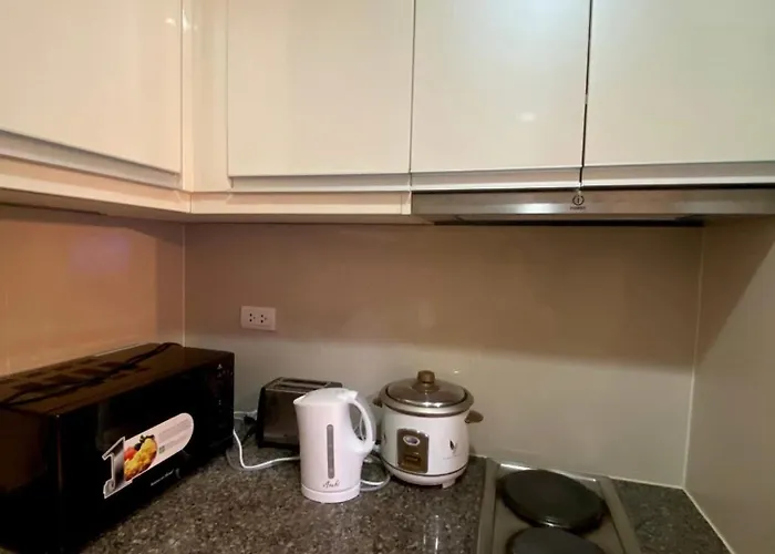 Place To In Pasay 公寓式飯店